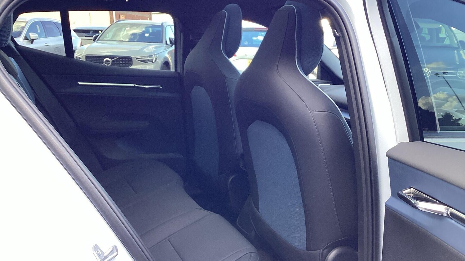 Used Volvo EX30 2025 for sale - 76109903: Photo 40