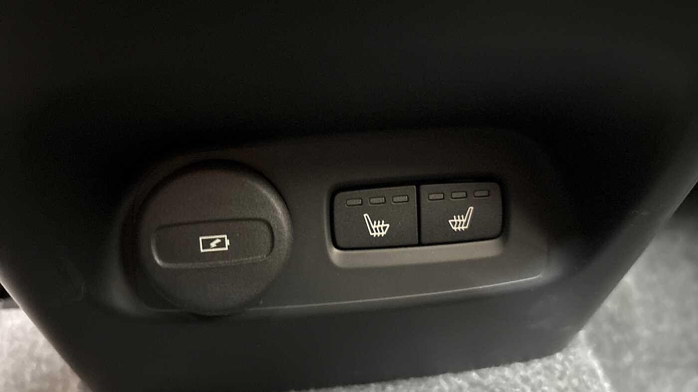 Used Volvo XC40 2025 for sale - 76337366: Photo 17