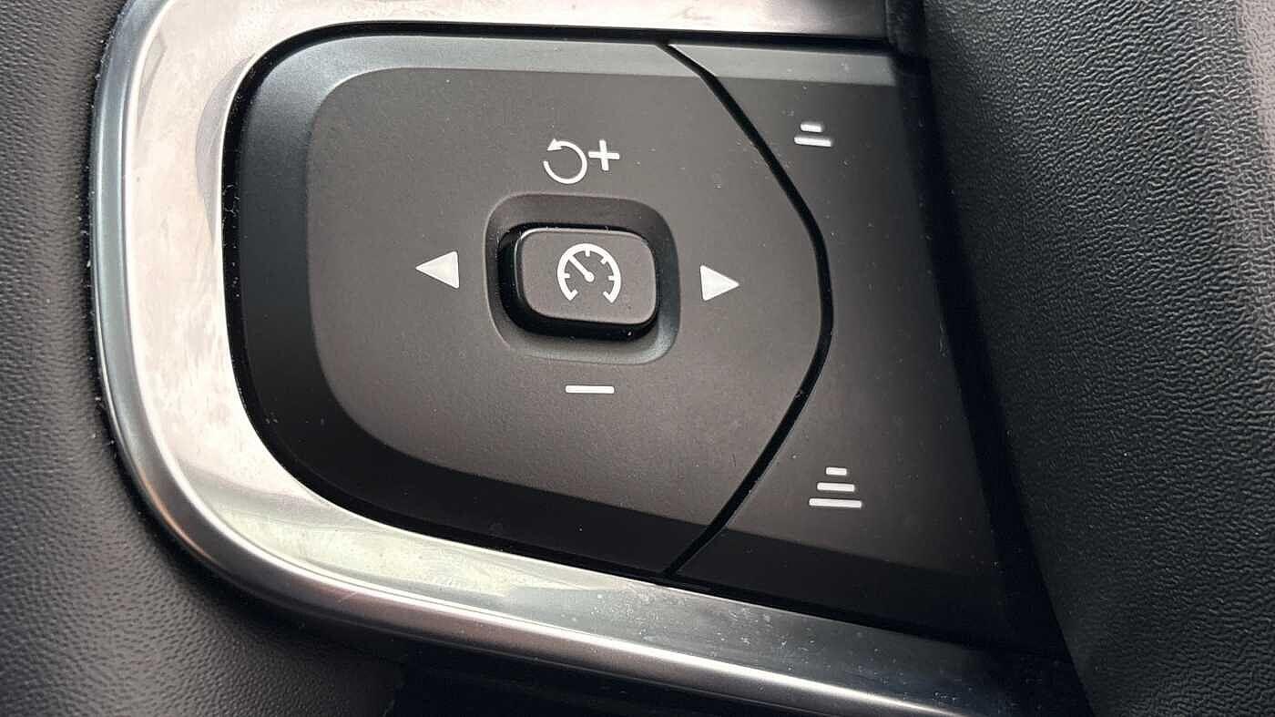Used Volvo XC40 2025 for sale - 76337366: Photo 31