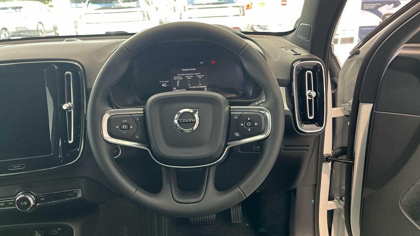 Used Volvo XC40 2025 for sale - 76499232: Photo 9