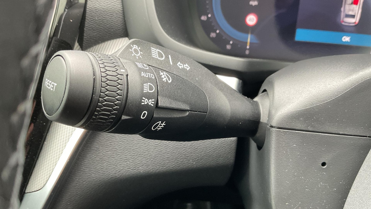 Used Volvo V60 2025 for sale - 77109129: Photo 24