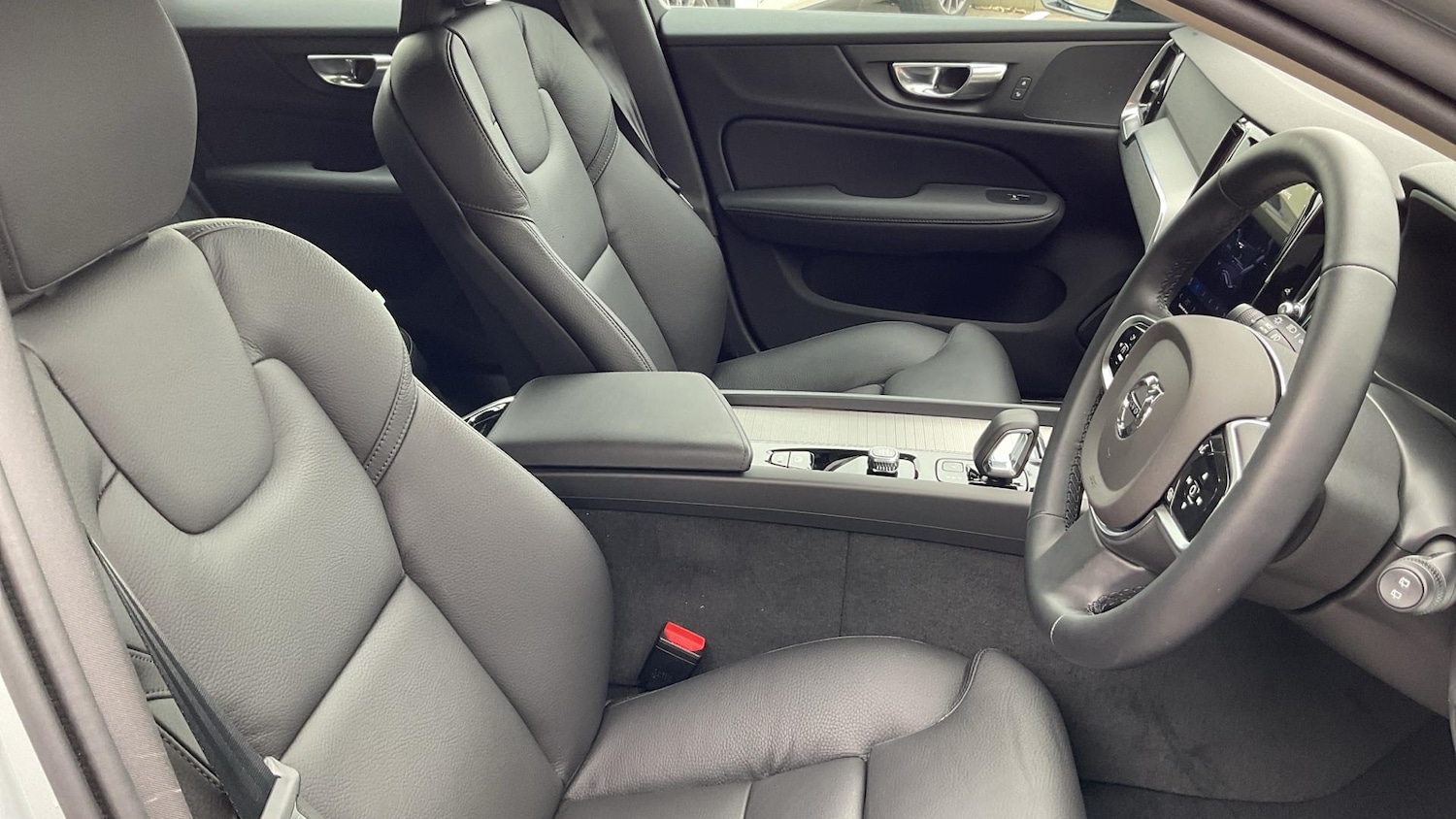 Used Volvo V60 2025 for sale - 77109129: Photo 9