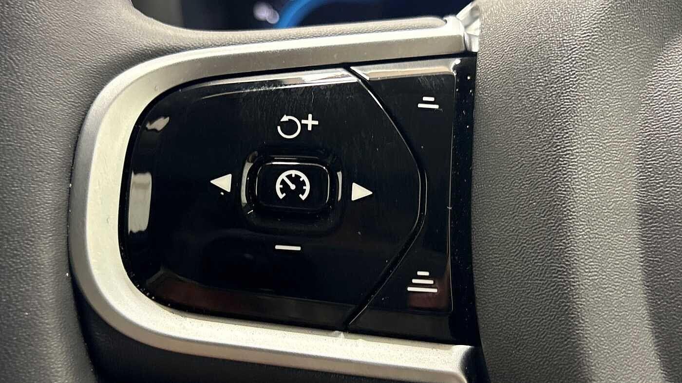 Used Volvo XC60 2025 for sale - 78006514: Photo 31