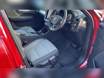 Used Volvo XC40 2022 for sale - 76306242: Photo