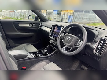 Used Volvo XC40 2023 for sale - 75297663: Photo