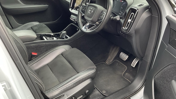 Used Volvo XC40 2020 for sale - 76175224: Photo 4