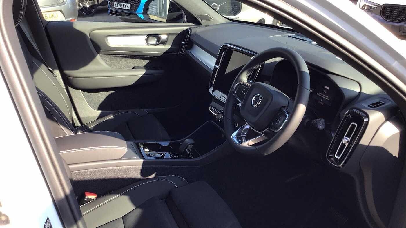 Used Volvo XC40 2025 for sale - 76159058: Photo 4