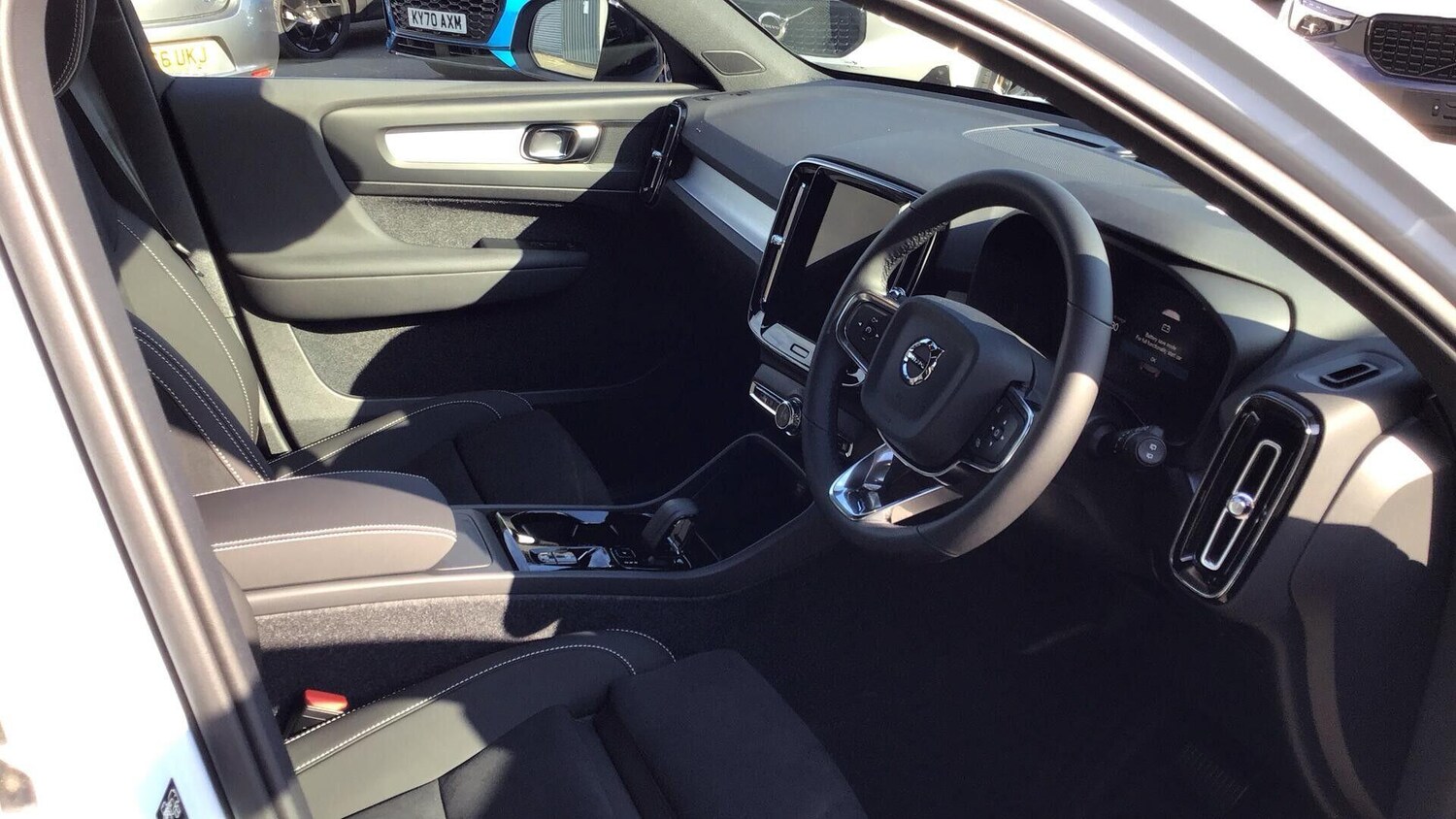 Used Volvo XC40 2025 for sale - 76159058: Photo 41