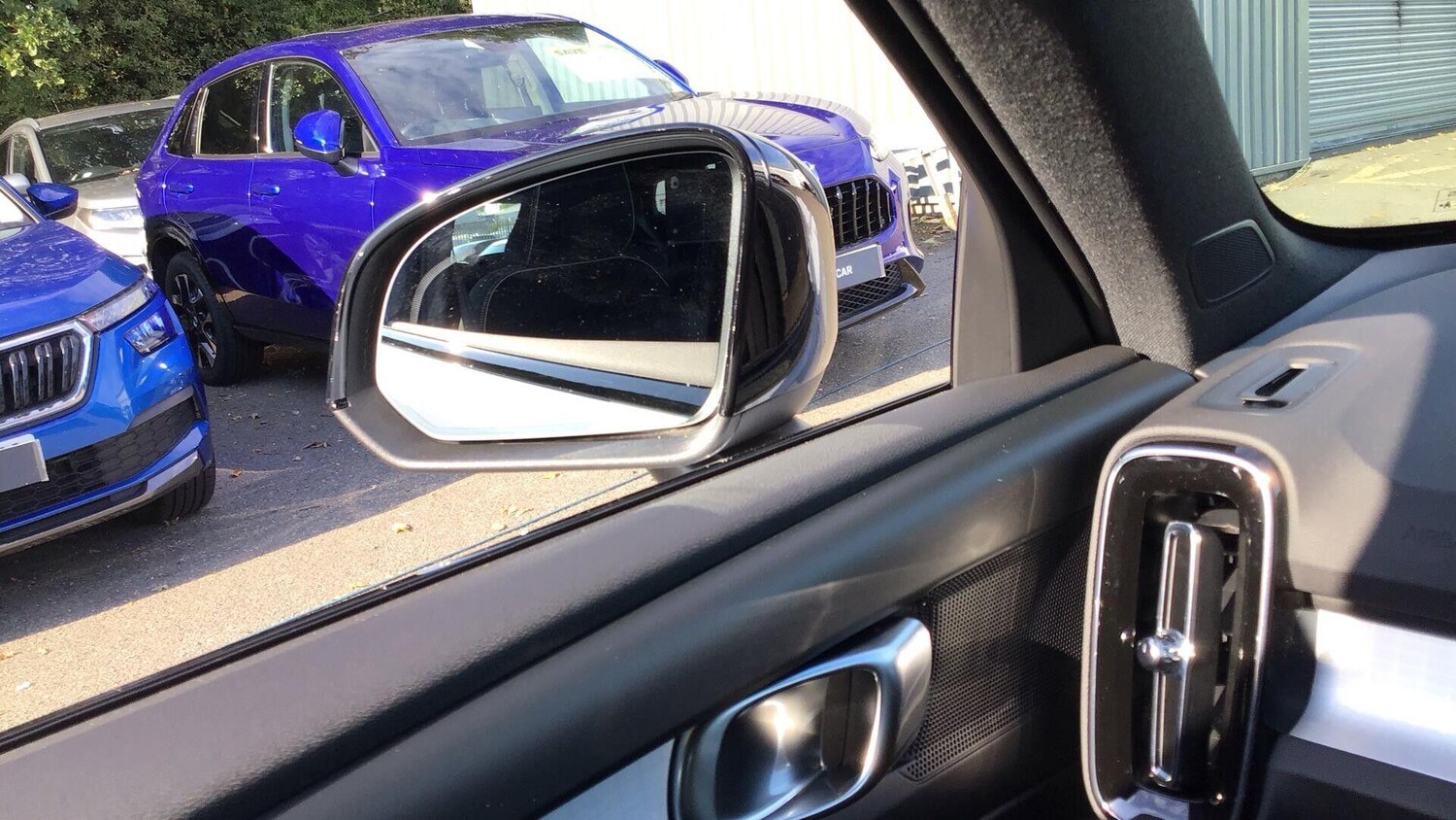 Used Volvo XC40 2025 for sale - 76159058: Photo 64