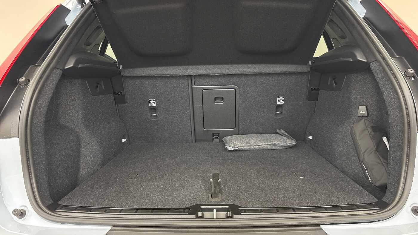 Used Volvo XC40 2024 for sale - 76440905: Photo 14