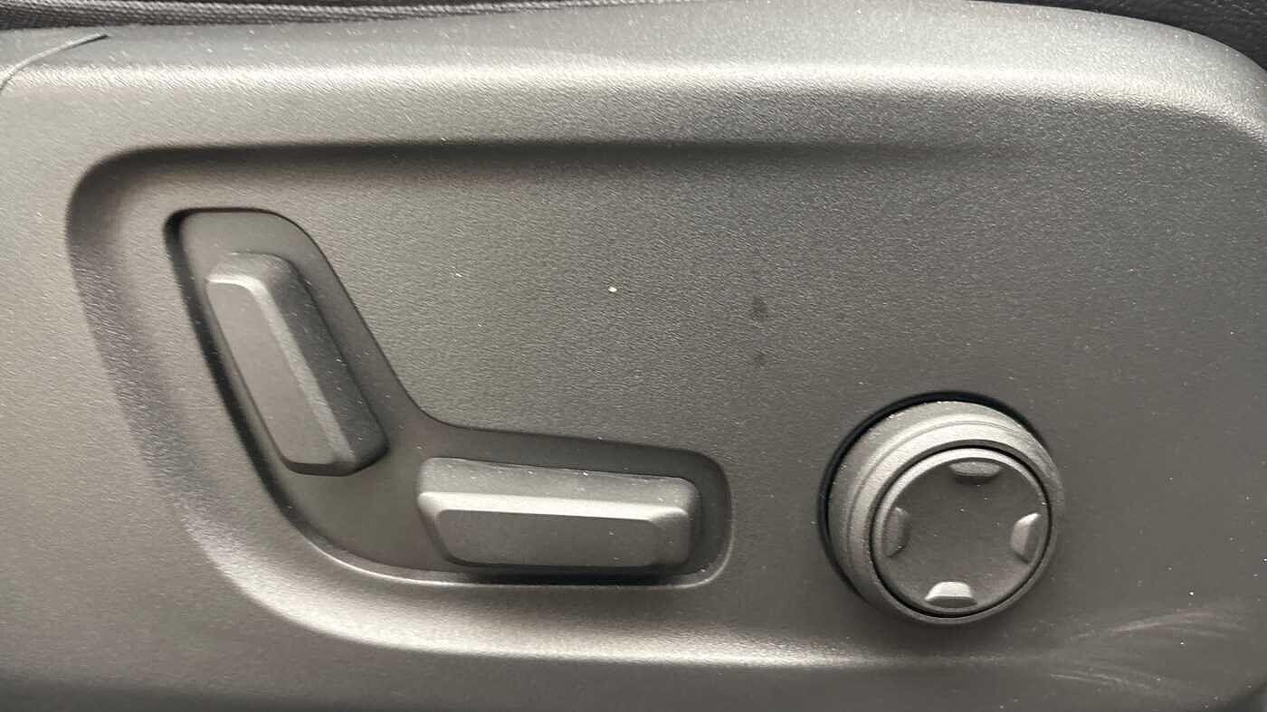 Used Volvo XC40 2024 for sale - 76440905: Photo 28