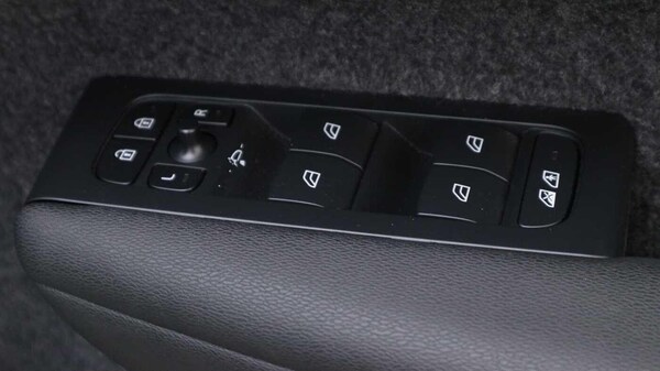 Used Volvo XC40 2024 for sale - 74667287: Photo 24