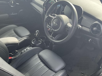 Used MINI Hatch 2023 for sale - 75635267: Photo