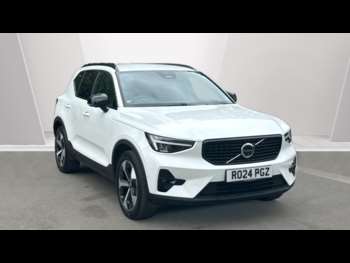 2024 (24) - Plus, B3 Mild hybrid, Petrol, Dark 5-Door