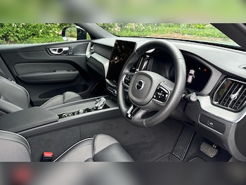 Used Volvo XC60 2025 for sale - 78101355: Photo