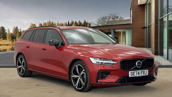 Used Volvo V60 2024 for sale - 75589759: Photo 1