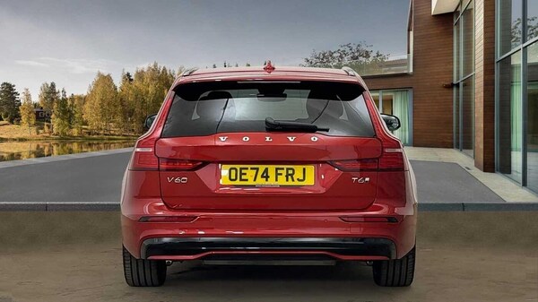 Used Volvo V60 2024 for sale - 75589759: Photo 4