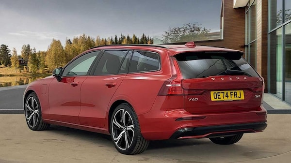 Used Volvo V60 2024 for sale - 75589759: Photo 5