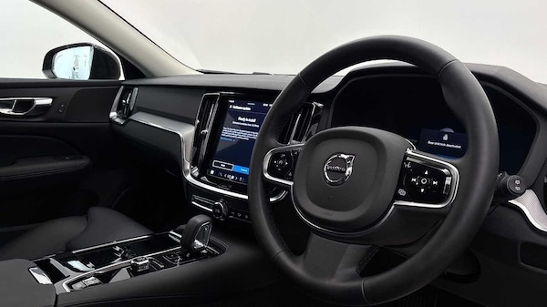 Used Volvo V60 2024 for sale - 75589759: Photo 9
