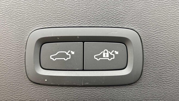 Used Volvo XC40 2024 for sale - 75645575: Photo 19