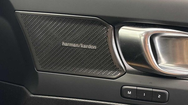 Used Volvo XC40 2024 for sale - 75645575: Photo 27