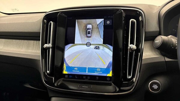 Used Volvo XC40 2024 for sale - 75645575: Photo 42
