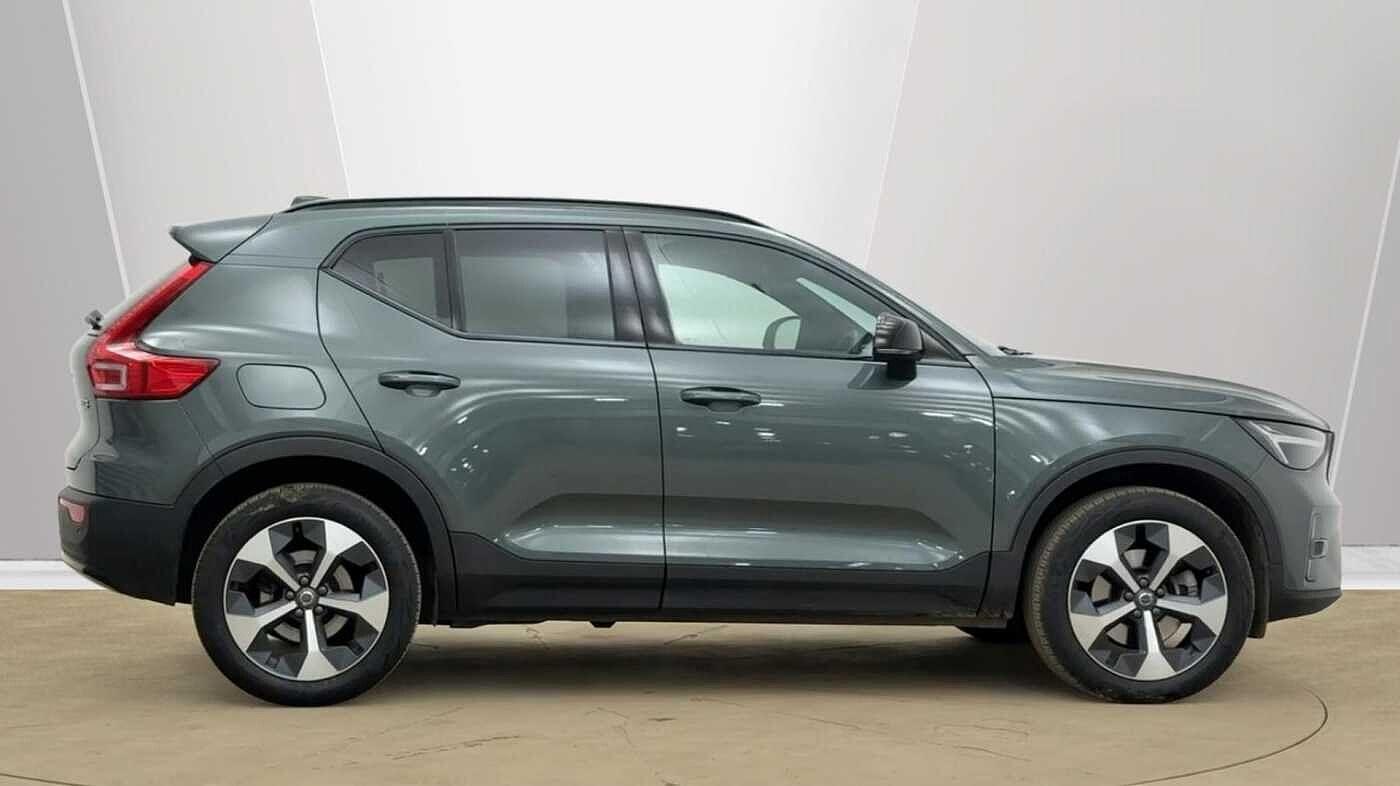 Used Volvo XC40 2025 for sale - 78156959: Photo 2