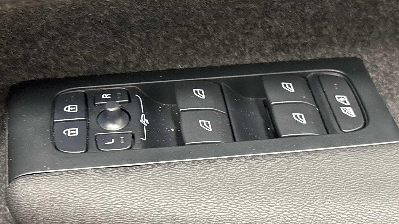 Used Volvo XC40 2025 for sale - 78156959: Photo 24