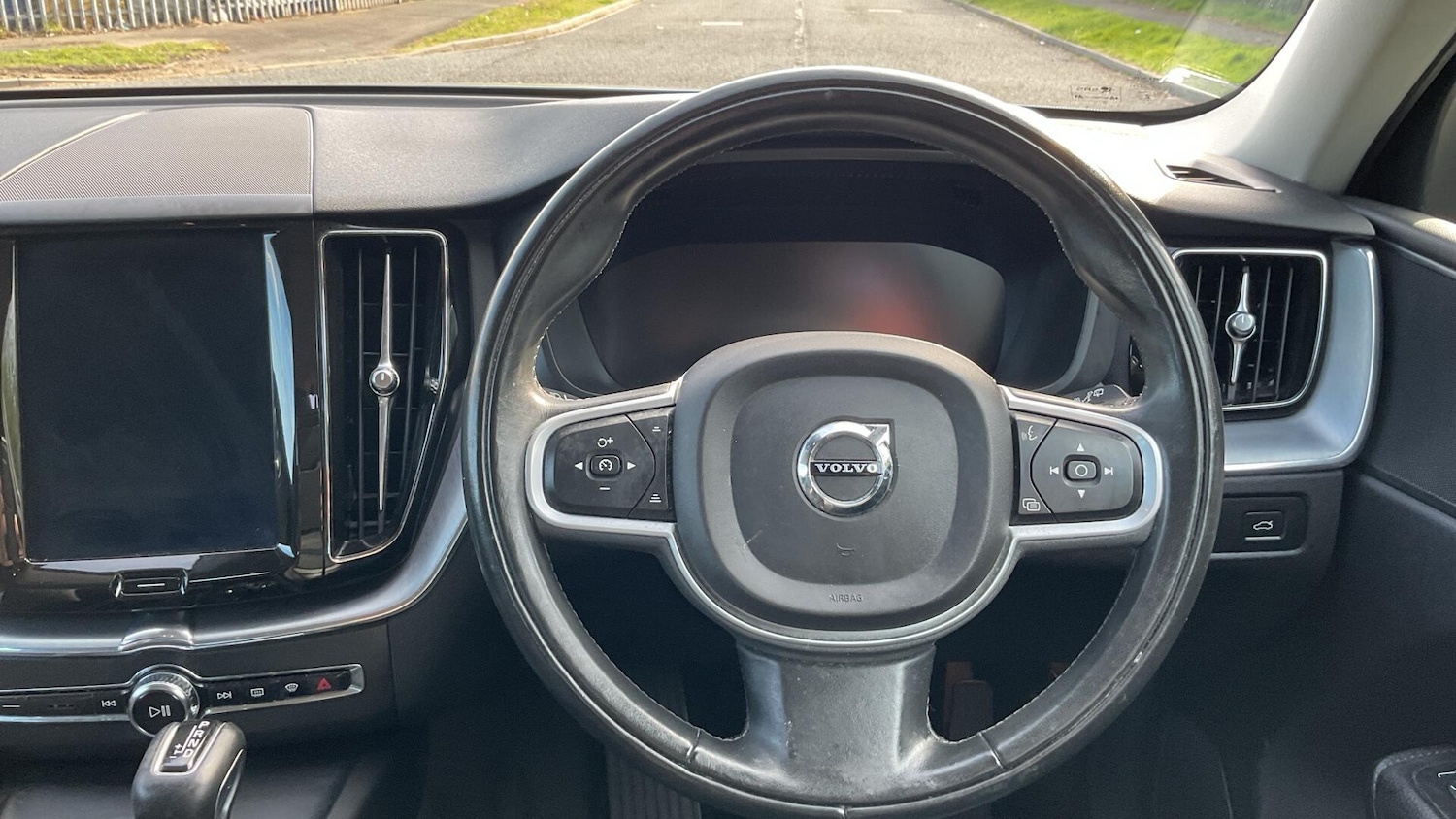 Used Volvo XC60 2018 for sale - 78156969: Photo 10