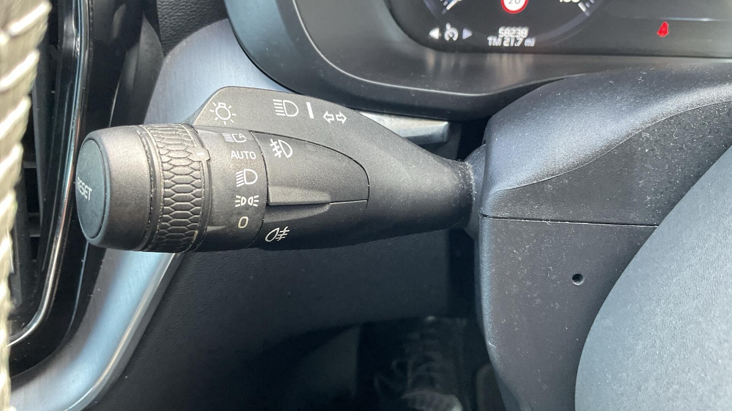 Used Volvo XC60 2018 for sale - 78156969: Photo 20