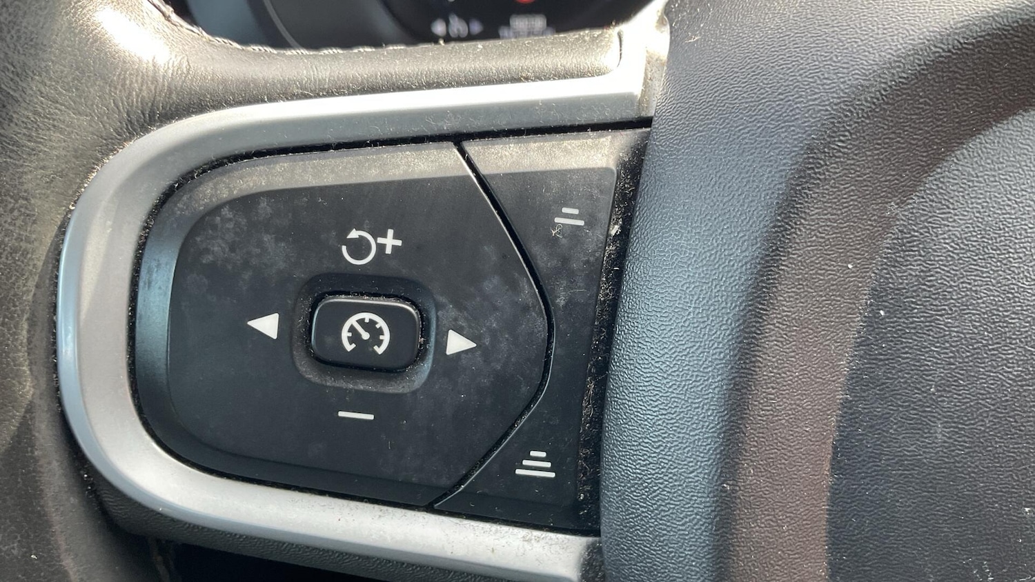 Used Volvo XC60 2018 for sale - 78156969: Photo 21