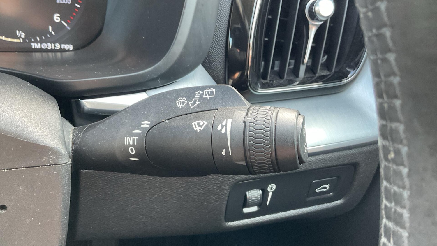 Used Volvo XC60 2018 for sale - 78156969: Photo 23