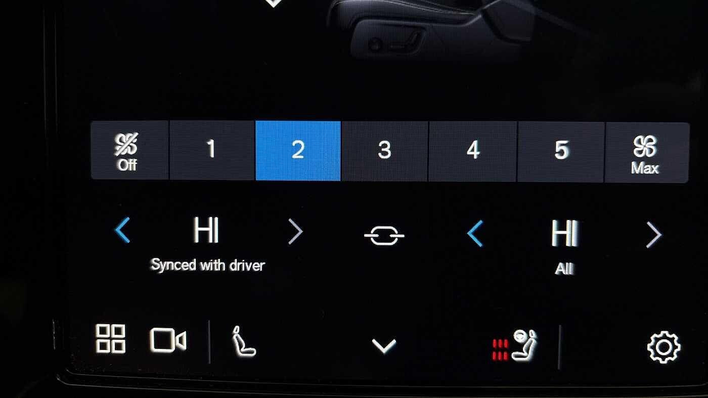 Used Volvo XC40 2025 for sale - 76512914: Photo 40