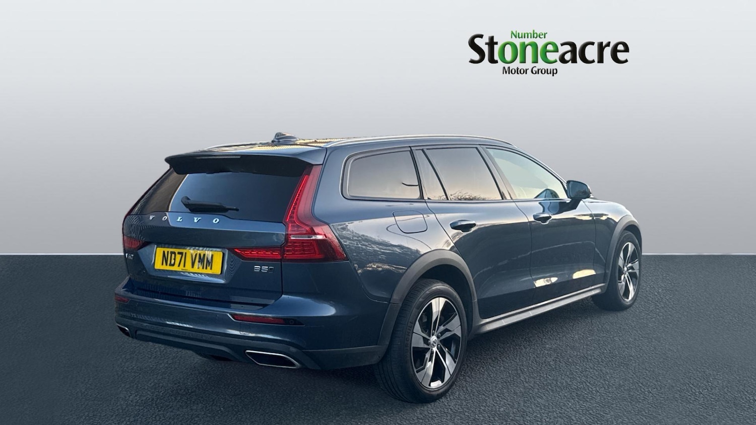 Used Volvo V60 Cross Country 2021 for sale - 76424287: Photo 2