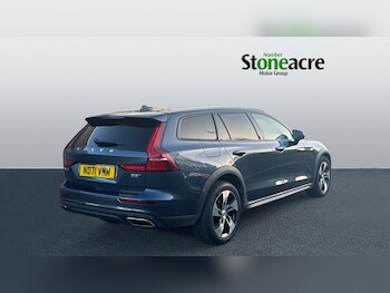 Used Volvo V60 Cross Country 2021 for sale - 76424287: Photo