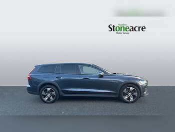 Used Volvo V60 Cross Country 2021 for sale - 76424287: Photo
