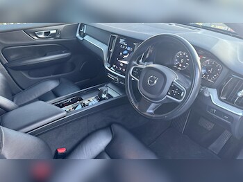 Used Volvo V60 Cross Country 2021 for sale - 76424287: Photo