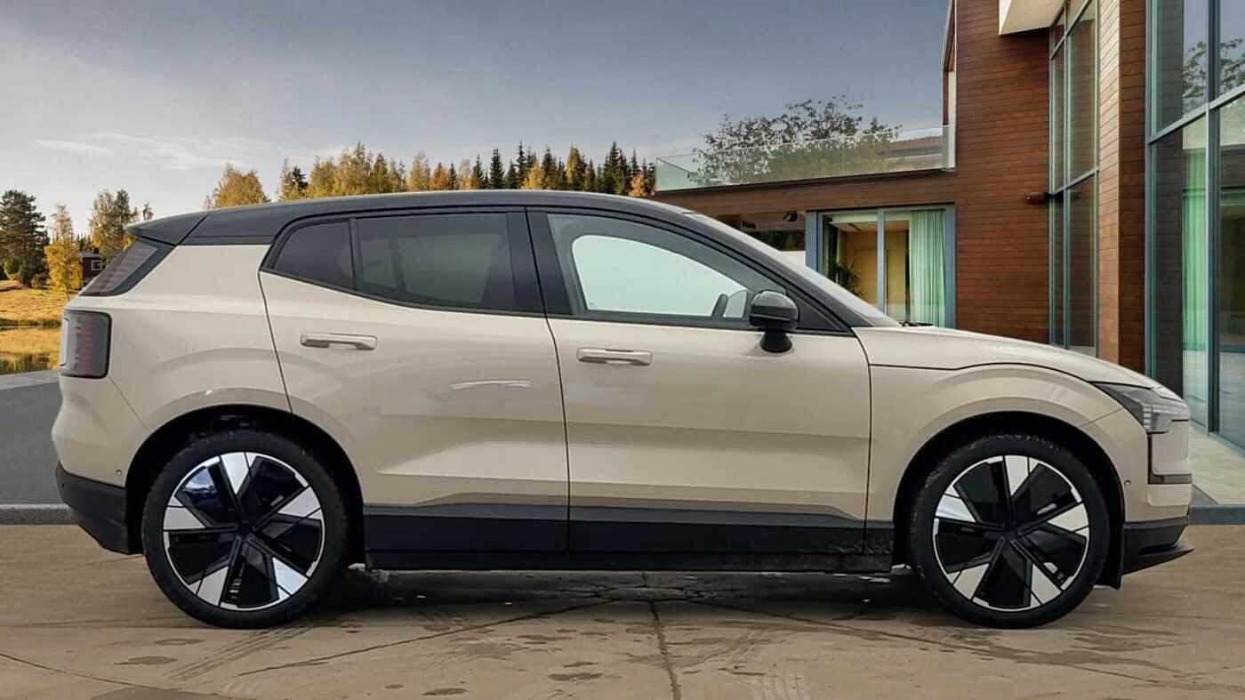 Used Volvo EX30 2025 for sale - 77314625: Photo 2