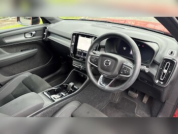 Used Volvo XC40 2024 for sale - 78759597: Photo