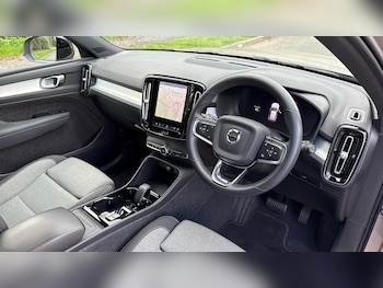 Used Volvo XC40 2023 for sale - 78085725: Photo