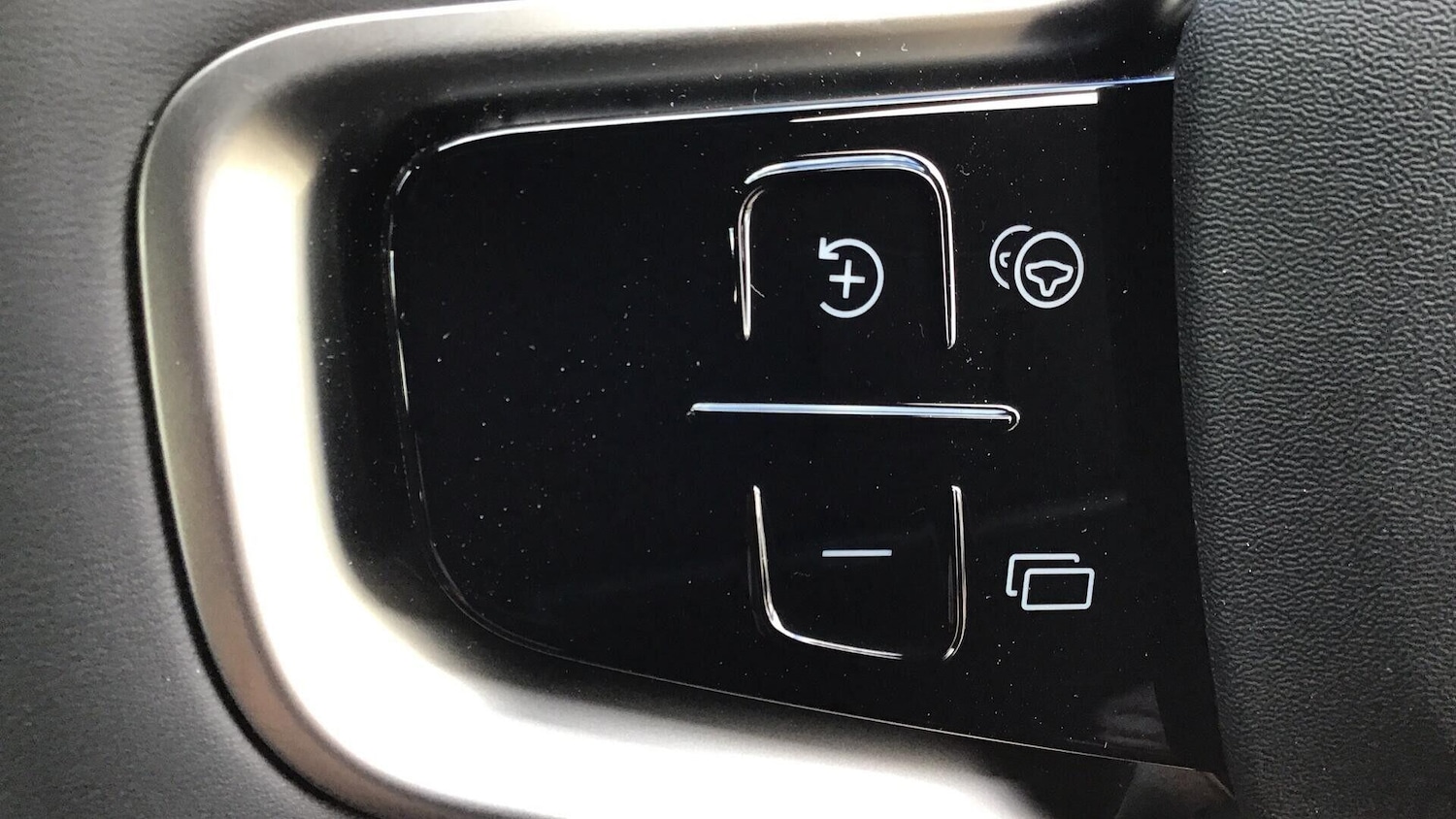 Used Volvo EX30 2025 for sale - 77049863: Photo 42