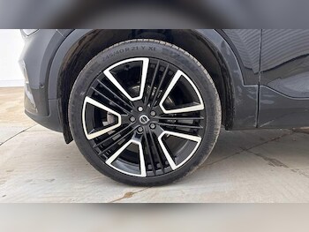 Used Volvo XC40 2025 for sale - 78375987: Photo