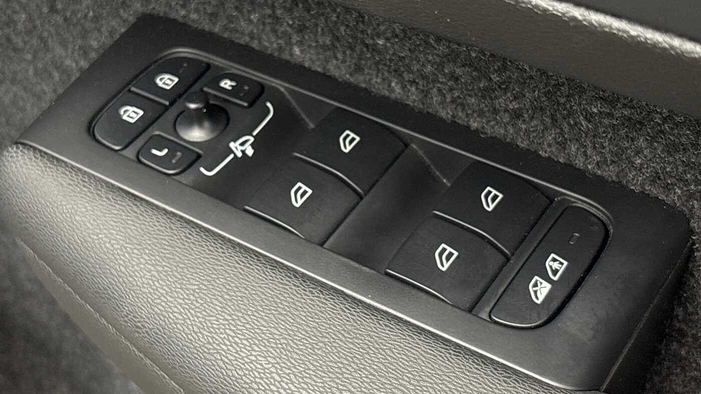 Used Volvo XC40 2024 for sale - 76512366: Photo 25