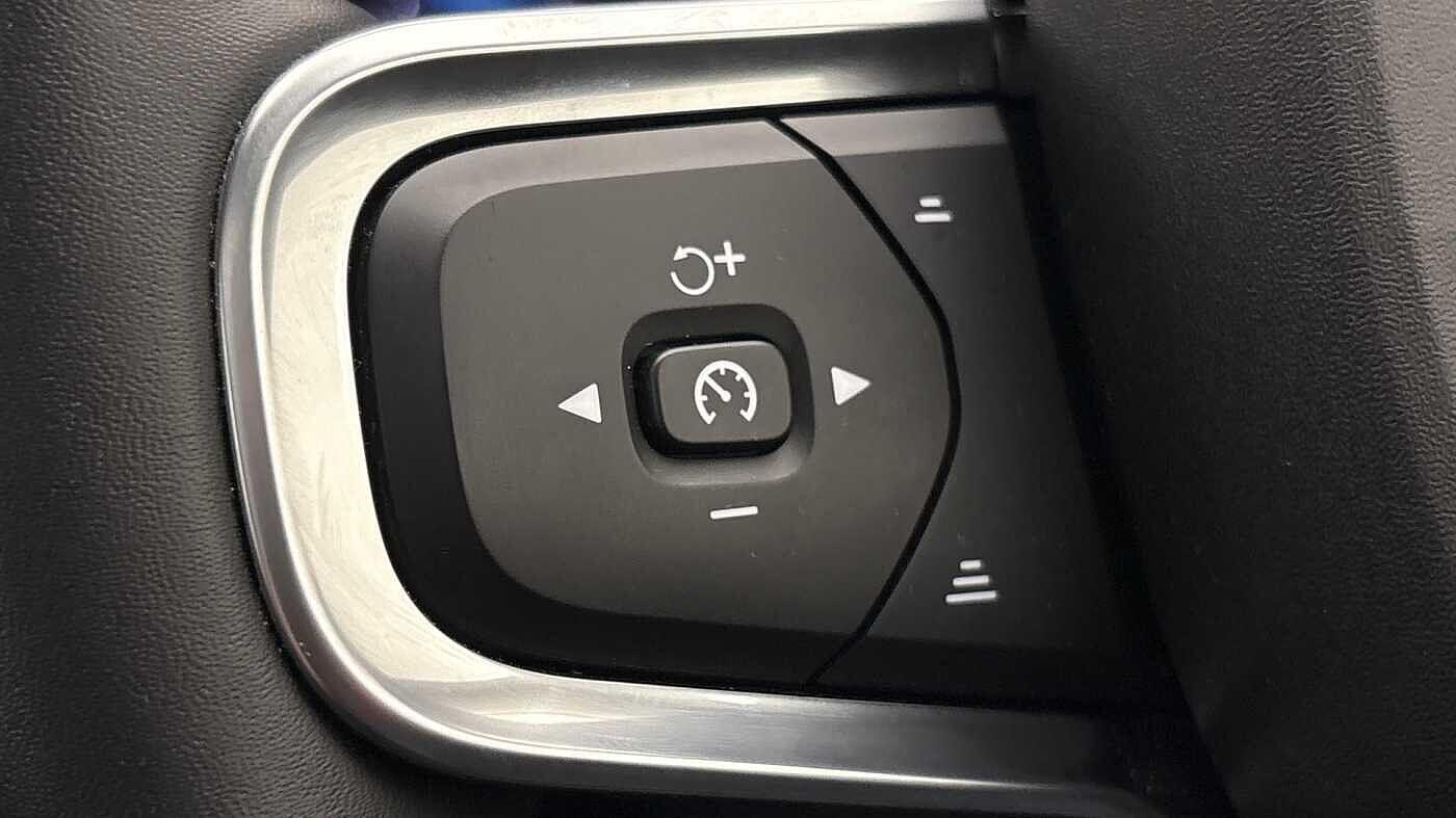 Used Volvo XC40 2024 for sale - 76512366: Photo 31