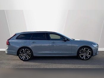 Used Volvo V90 2024 for sale - 76315261: Photo
