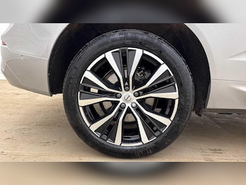 Used Volvo XC60 2025 for sale - 78100915: Photo