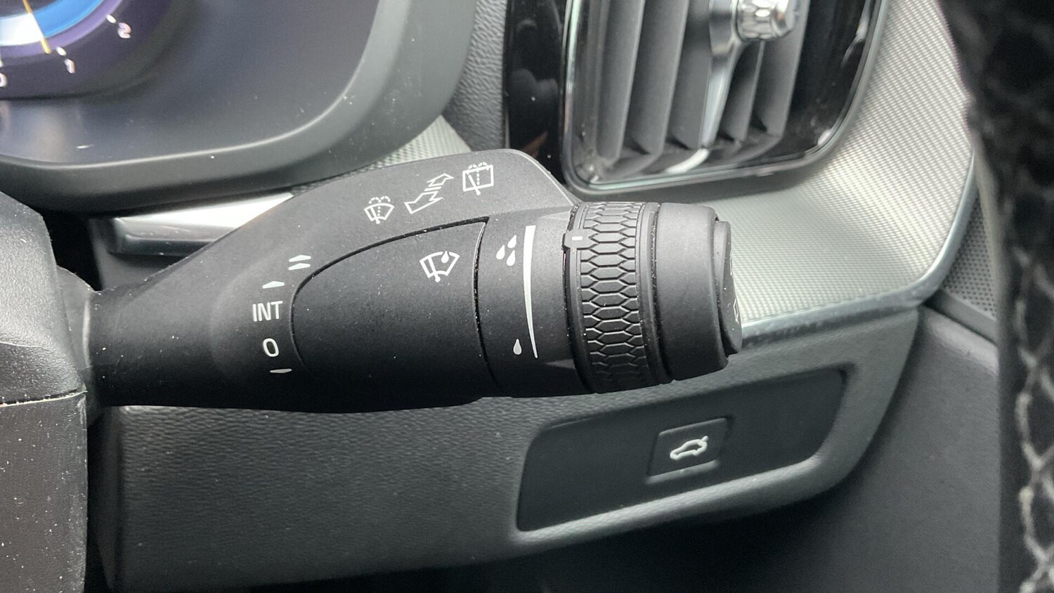 Used Volvo XC60 2024 for sale - 77696118: Photo 23