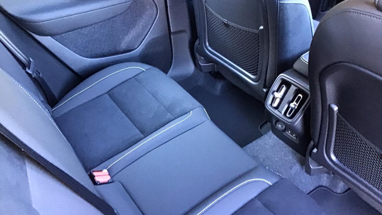 Used Volvo XC40 2025 for sale - 76158490: Photo 45