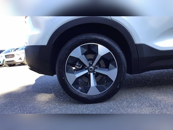 Used Volvo XC40 2025 for sale - 76158490: Photo