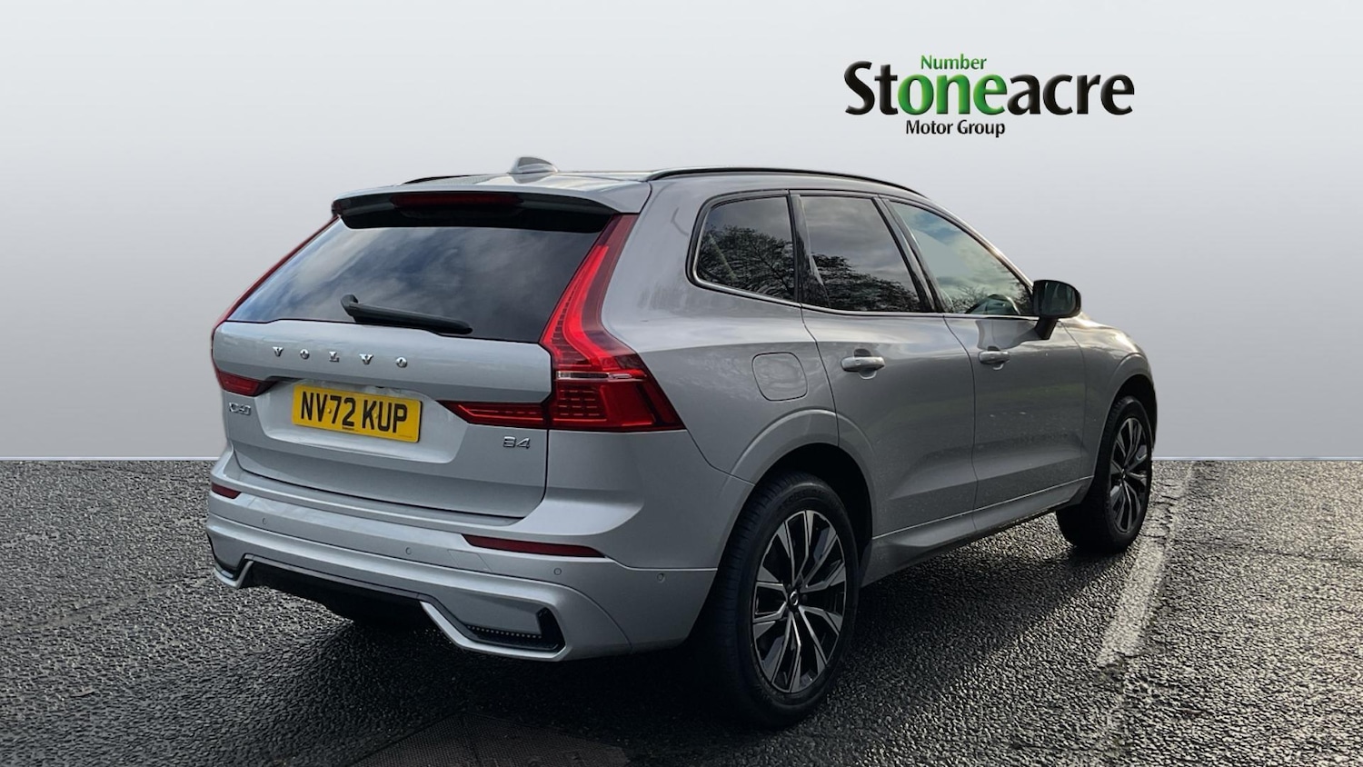 Used Volvo XC60 2023 for sale - 77238232: Photo 2
